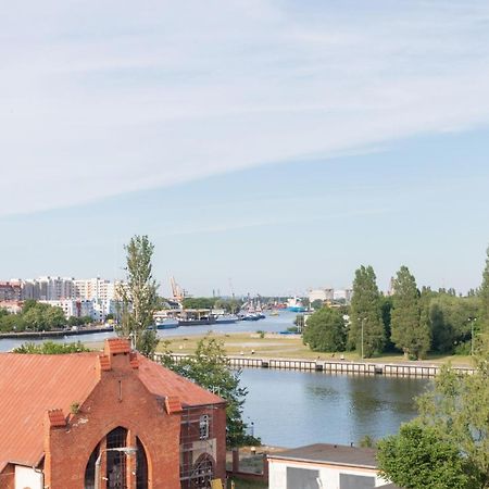 Riverside Apartment With Balcony By Noclegi Renters ชวีโนวิชแจ ภายนอก รูปภาพ