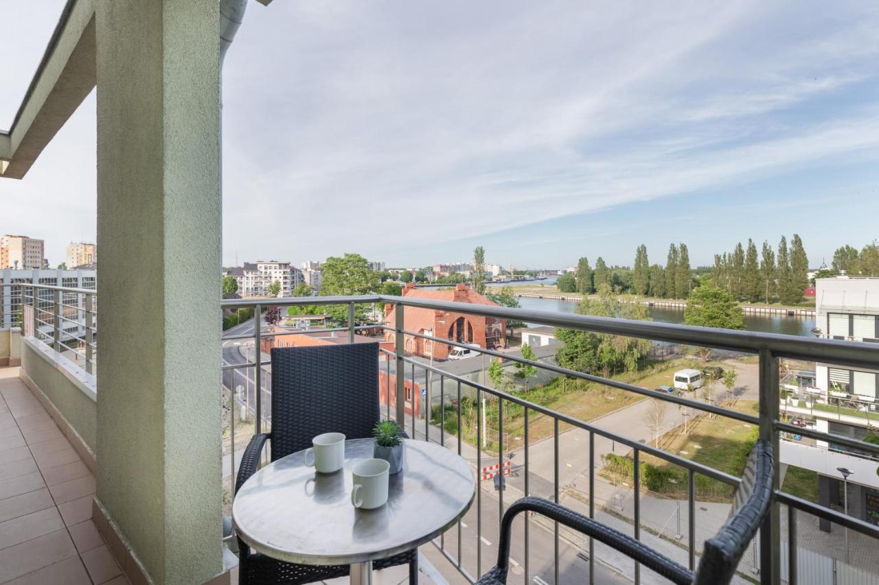 Riverside Apartment With Balcony By Noclegi Renters ชวีโนวิชแจ ภายนอก รูปภาพ